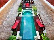 Villa Bukit Lemongan pool