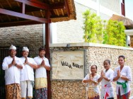 Villa Bukit Lemongan staff